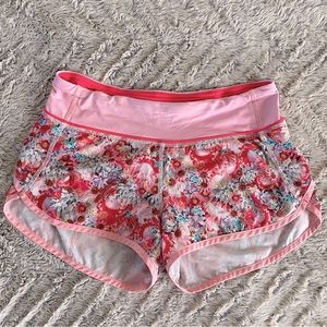 Lululemon Women’s Speed Up Mid-Rise Lined Short 2.5" Size 2 Colour Floral Pink